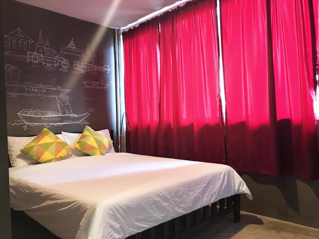 Mile Map Hostel Bangkok Exterior photo